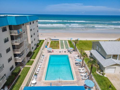 HA310- Hacienda del Sol 1 Lovely direct beachfront 2 bedroom 2 bath condo in Edgewater, USA