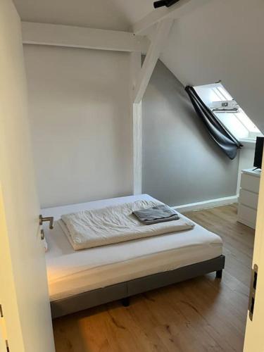 Moderne Design-Wohnung nah an Messe Maschsee, Hannover (photo 3)