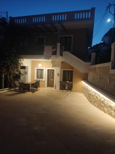 Three-Bedroom Apartment (5-7 adults) room in Villa Chrisanthi