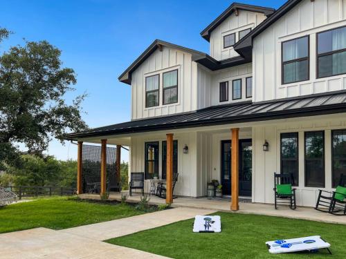 Rocking A Good Life in Spicewood, USA