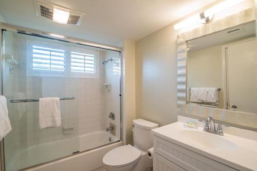Serene Lakeview Retreat 3BRVilla Beach Access WIFI in Pawleys Island, USA