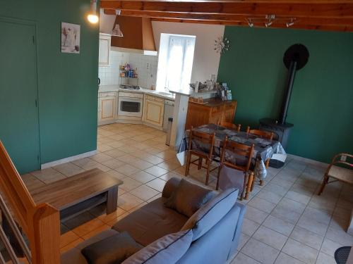 Le Gîte de Nadine (Le Gite de Nadine) in Belvezet