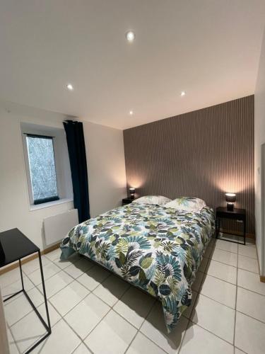Maisonnette rénovée gîte à louer Bois de Villy-en-Trodes