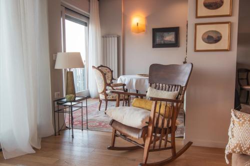 Mergellina Seaside Panoramic Luxury Apartment with Lift, Naples (photo 4)