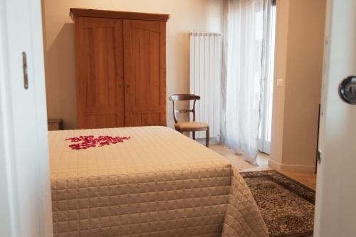 Mergellina Seaside Panoramic Luxury Apartment with Lift, Naples (photo 6)