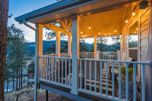 Tiny House - Pet-Friendly - Pikes Peak Views in Woodland Park, USA