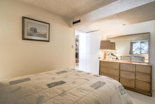 Cozy Ground Floor - Pet Friendly - Work Space in Colorado Springs, USA