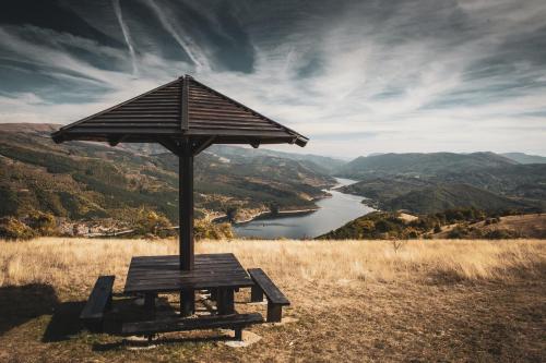 ที่เที่ยวใกล้ที่พัก, Porodična kuća Vitina Iža (Porodicna kuca Vitina Iza) in ปิรอต