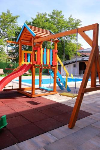 Atpūtas iespējas, Villa Crystal in Srbljani