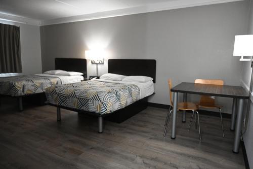 2 double beds