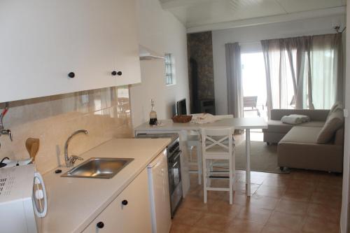 ห้องส่วนกลางสำหรับนั่งเล่น/ดูทีวี, Pro Touristic Montejunto Villas in คาดาวอล