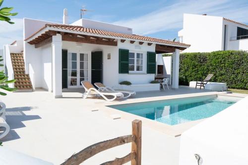 Lighthouse II - New! renovated villa with sea views and Free Wi-fi gîte à louer Urbanització Tamarinda