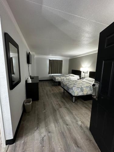 2 double beds