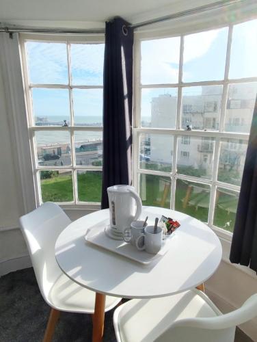Vistas, Central Wave in Brighton and Hove