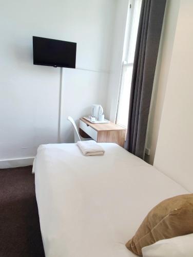 1 twin bed