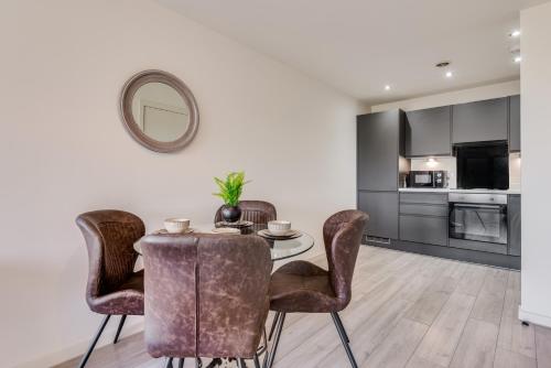 Huge Long Stay Offers! Lux City-Edge Stay! Perfect for Business & Leisure, Liverpool (photo 6)