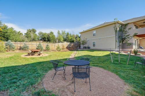 New Upper Condo-Covered Deck-Pet Friendly in Colorado Springs, USA