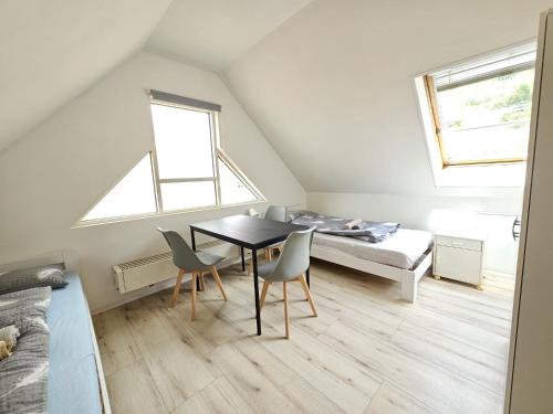 Wohnreich Blaustein Mitte -3A- 4er WG mit eigenem Bad Wohnreich Blaustein Mitte -3A- 4er WG mit eigenem Bad