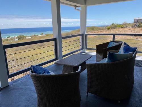 Ocean Bay Villa in คาแวร์น โพรแวร์