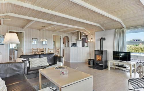 Amazing Home In Nordborg With 3 Bedrooms, Sauna & Wifi in Nordborg Kommune
