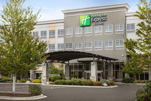 Holiday Inn Express & Suites Colorado Springs Central by IHG in Colorado Springs, USA