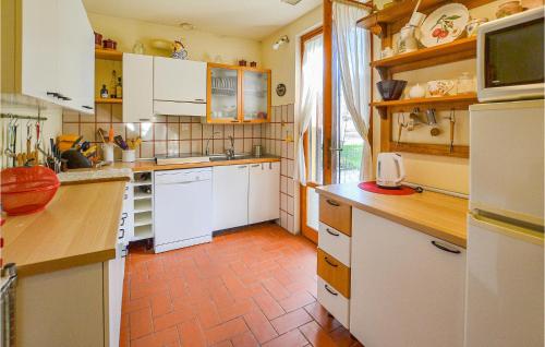 кухня, Lovely Home In Civitella Val Di Chian in Чивітелла і Валь-ді-Чіана