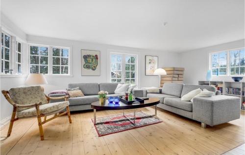  Awesome Home In Væggerløse With Wifi in Bøtø By