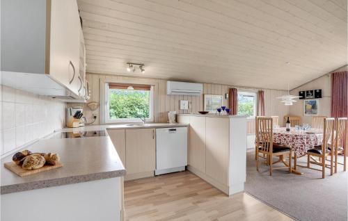 Kitchen, Stunning Home In Hemmet With Wifi in Hemmet