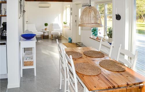 Gorgeous Home In Borrby With Wifi - Borrby