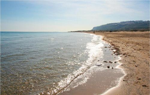 Six-Bedroom Holiday Home in Santa Pola - image 12
