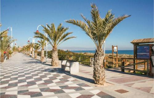Six-Bedroom Holiday Home in Santa Pola - image 13