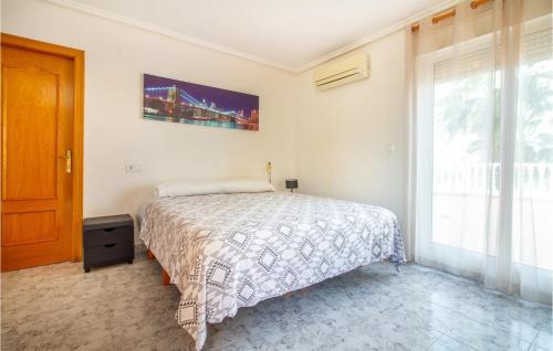Six-Bedroom Holiday Home in Santa Pola - image 4