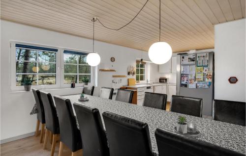 Kitchen, Cozy Home In Rømø With Sauna in Romo Kirkeby