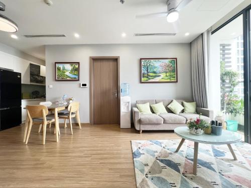 Two-Bedroom Apartment with Balcony image 9