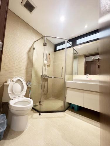 Two-Bedroom Apartment with Balcony image 10