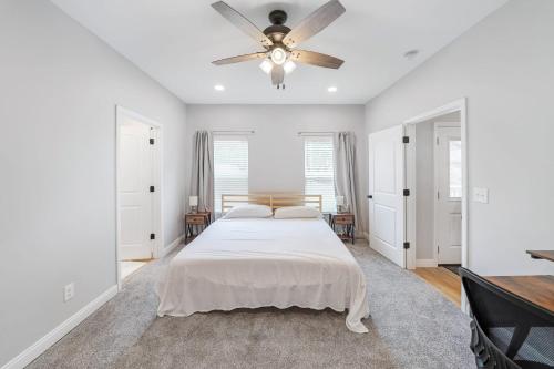 3BR 2BA Home with King Queen & Twin Beds - image 11