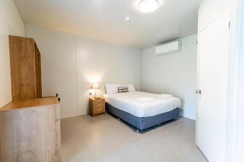 1 double bed
