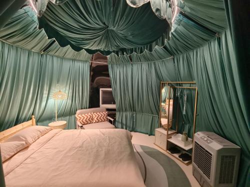 The Starry Dome Couple Room The Starry Dome Couple Room