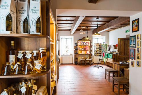 Einrichtungen, Old Parish House in Bled