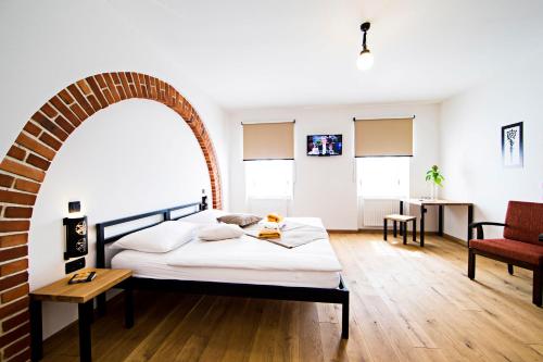 Double or Twin Room with Lake View