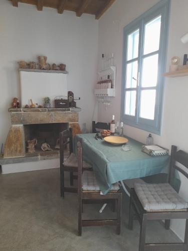 Panermos house in Koufonisia