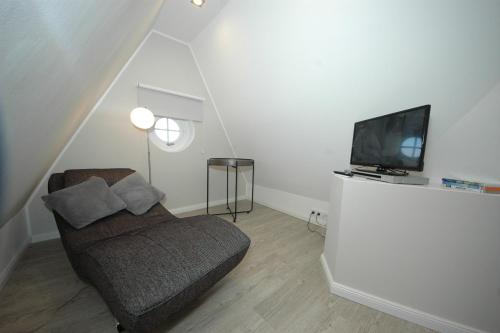 Apartment with Balcony image 9