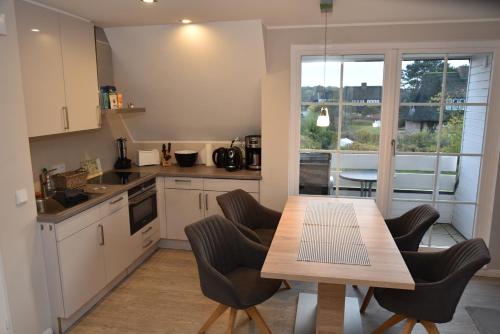 Apartment with Balcony image 3