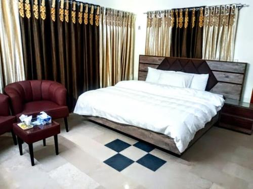 AK Guest House - image 4