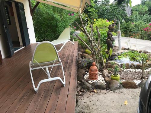 RDC Villa La Mahaudière vue mer à 300m de la plage de Grande Anse à pied (RDC Villa La Mahaudiere vue mer a 300m de la plage de Grande Anse a pied) in Deshaies