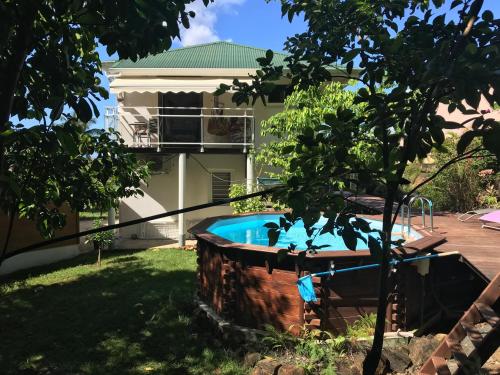 RDC Villa La Mahaudière vue mer à 300m de la plage de Grande Anse à pied (RDC Villa La Mahaudiere vue mer a 300m de la plage de Grande Anse a pied) in Deshaies