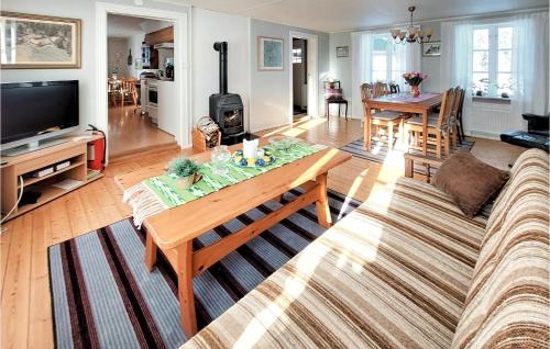 2 Bedroom Nice Home In Lönsboda (2 Bedroom Nice Home In Lonsboda) in Ubbaboda