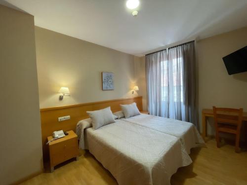 Hotel Castilla - image 14