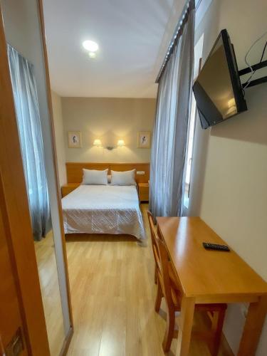 Hotel Castilla - image 5