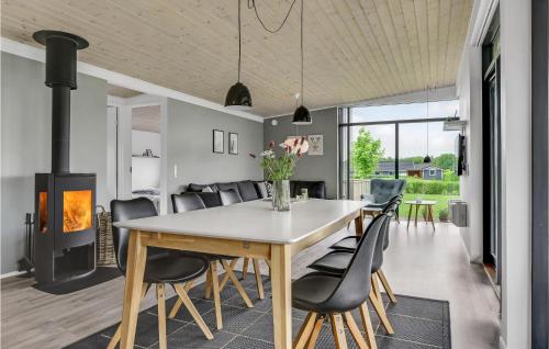 廚房, Gorgeous Home In Sydals With Sauna in 辛度斯
